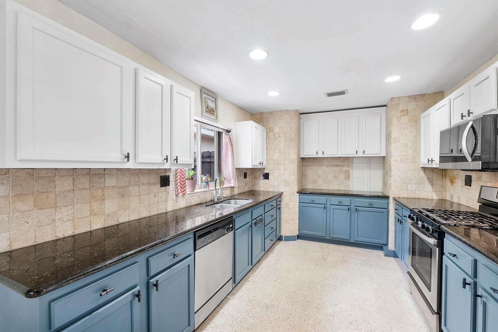 2933 NE 1st Avenue, Wilton Manors, FL 33334 photo 4