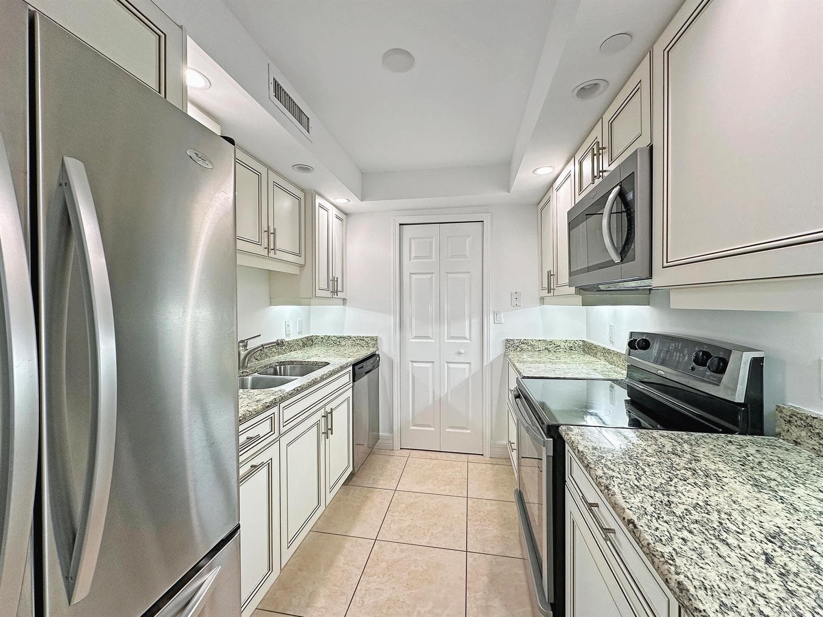 3000 N Ocean Drive # 19-B, Singer Island, FL 33404 photo 4