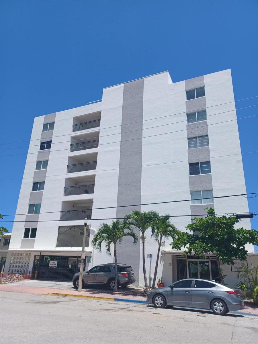 8001 N CRESPI Boulevard # 2C, Miami Beach, FL 33141