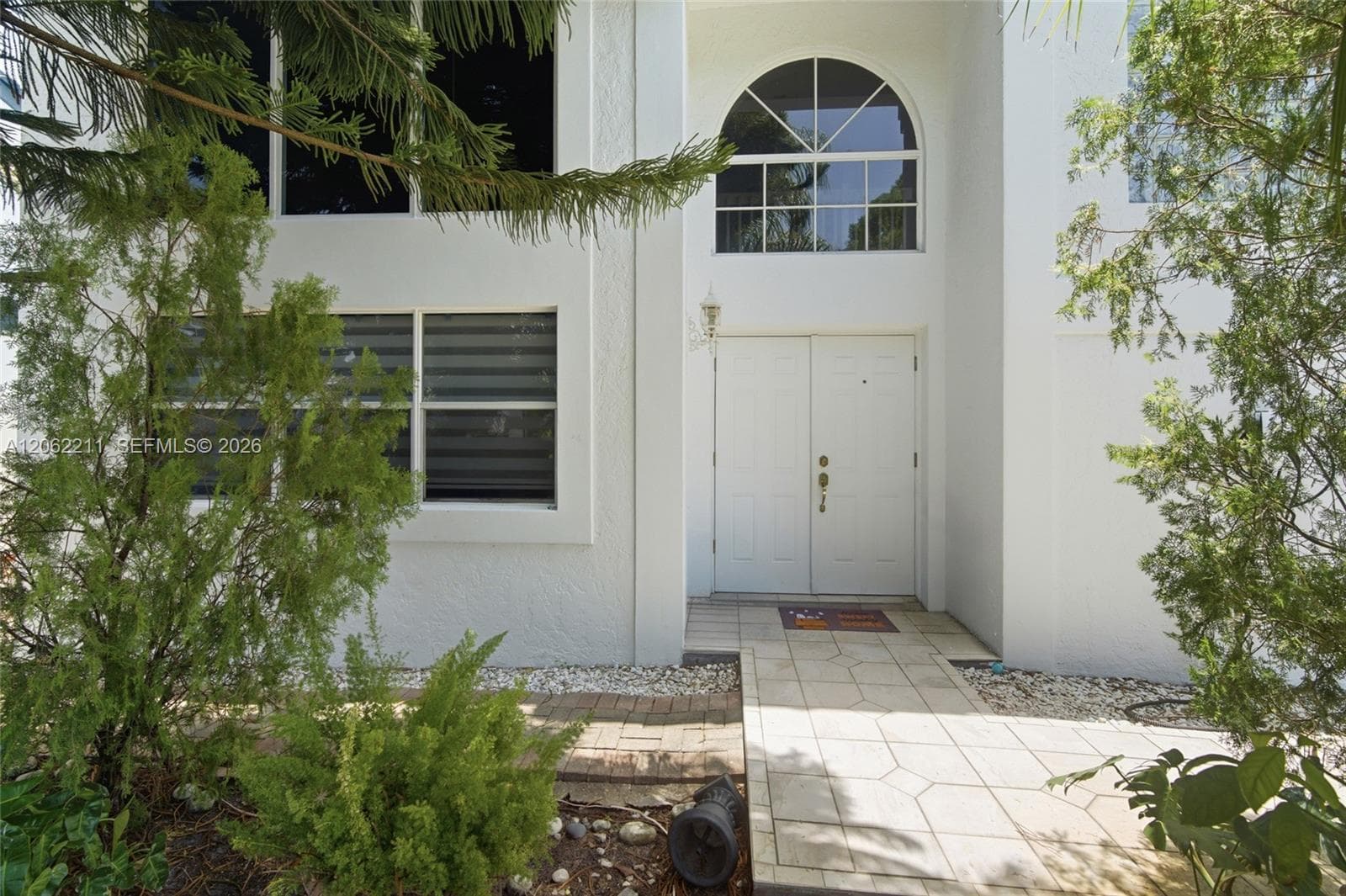 21221 NE 3rd Ct, Miami, FL 33179 photo 4