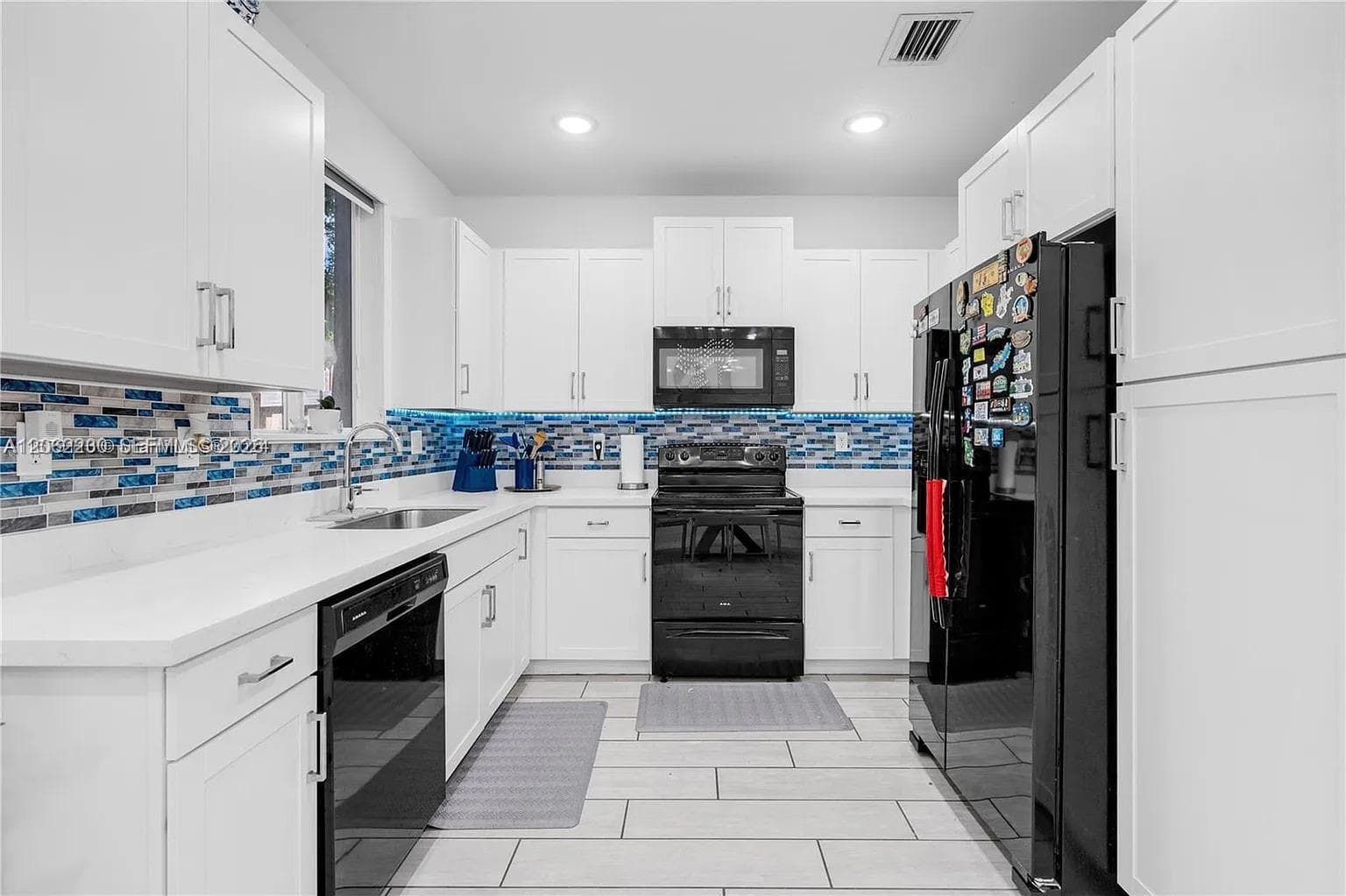 1042 SE 23rd Ter, Homestead, FL 33035 photo 2