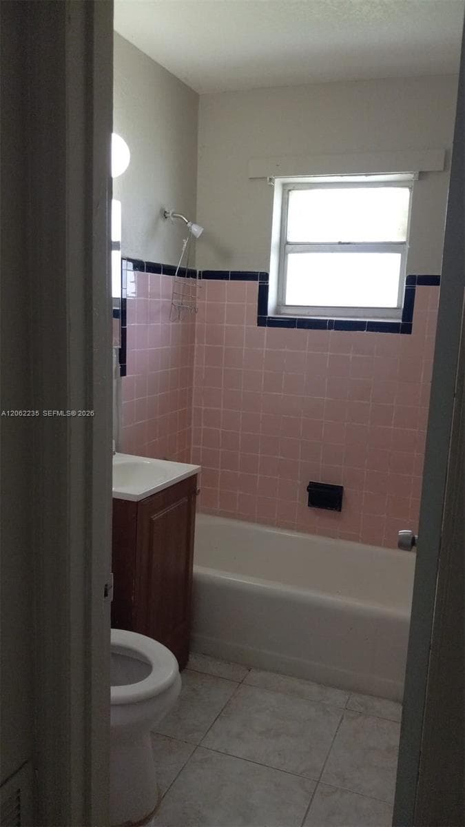 1462 NW 2nd Ave # 2, Florida City, FL 33034 photo 5