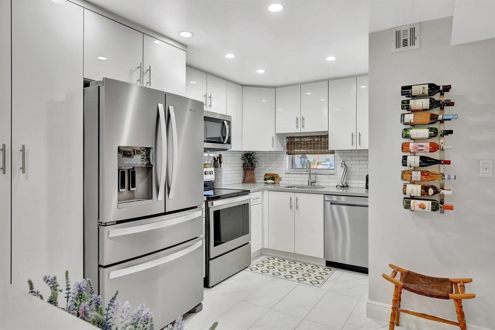 700 S HOLLYBROOK Drive # 104, Pembroke Pines, FL 33025