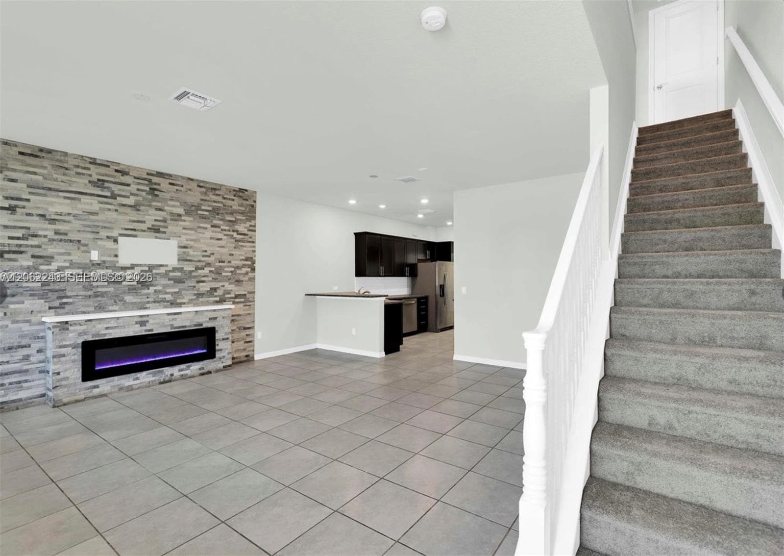 1240 Eucalyptus Dr # 2, Hollywood, FL 33021 photo 5