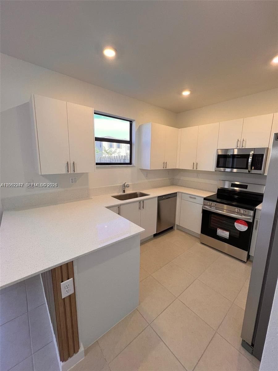 23055 SW 129th Ct, Miami, FL 33170 photo 4