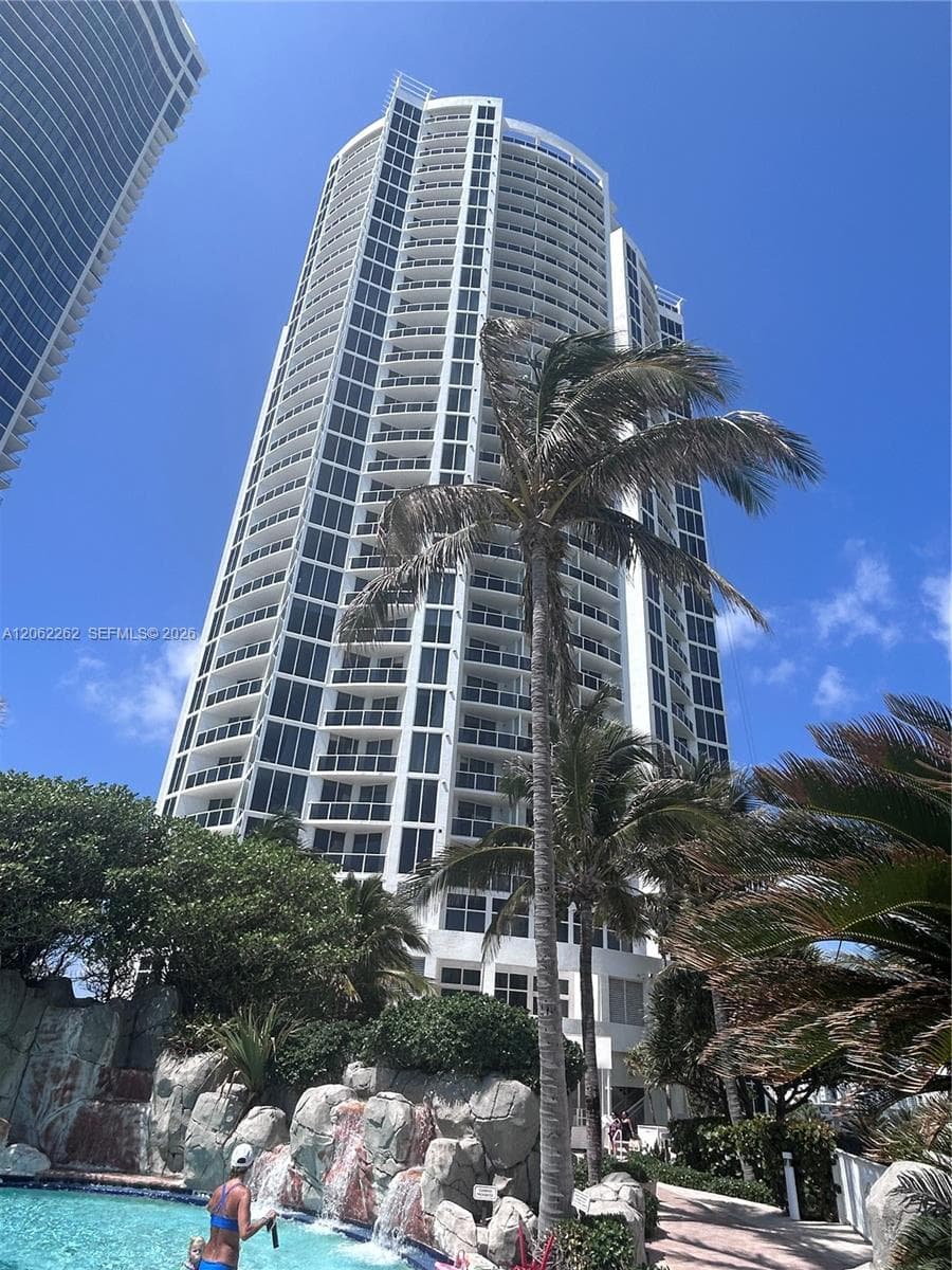 18001 Collins Ave # 2206, Sunny Isles Beach, FL 33160 photo 2