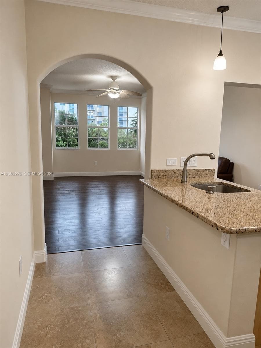 533 NE 3rd Ave # 320, Fort Lauderdale, FL 33301 photo 2
