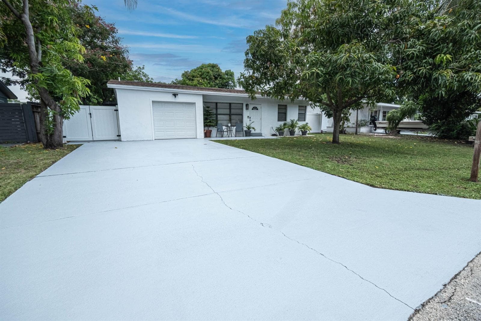 1561 NE 30TH Court, Pompano Beach, FL 33064 photo 2