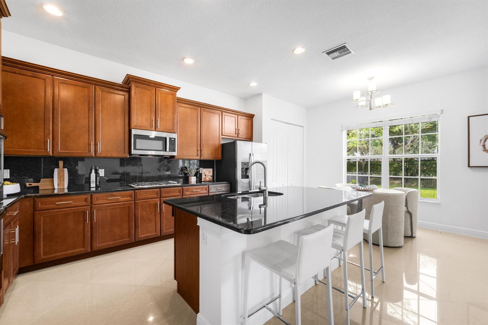 10111 EDGEWATER Court, Parkland, FL 33076 photo 3