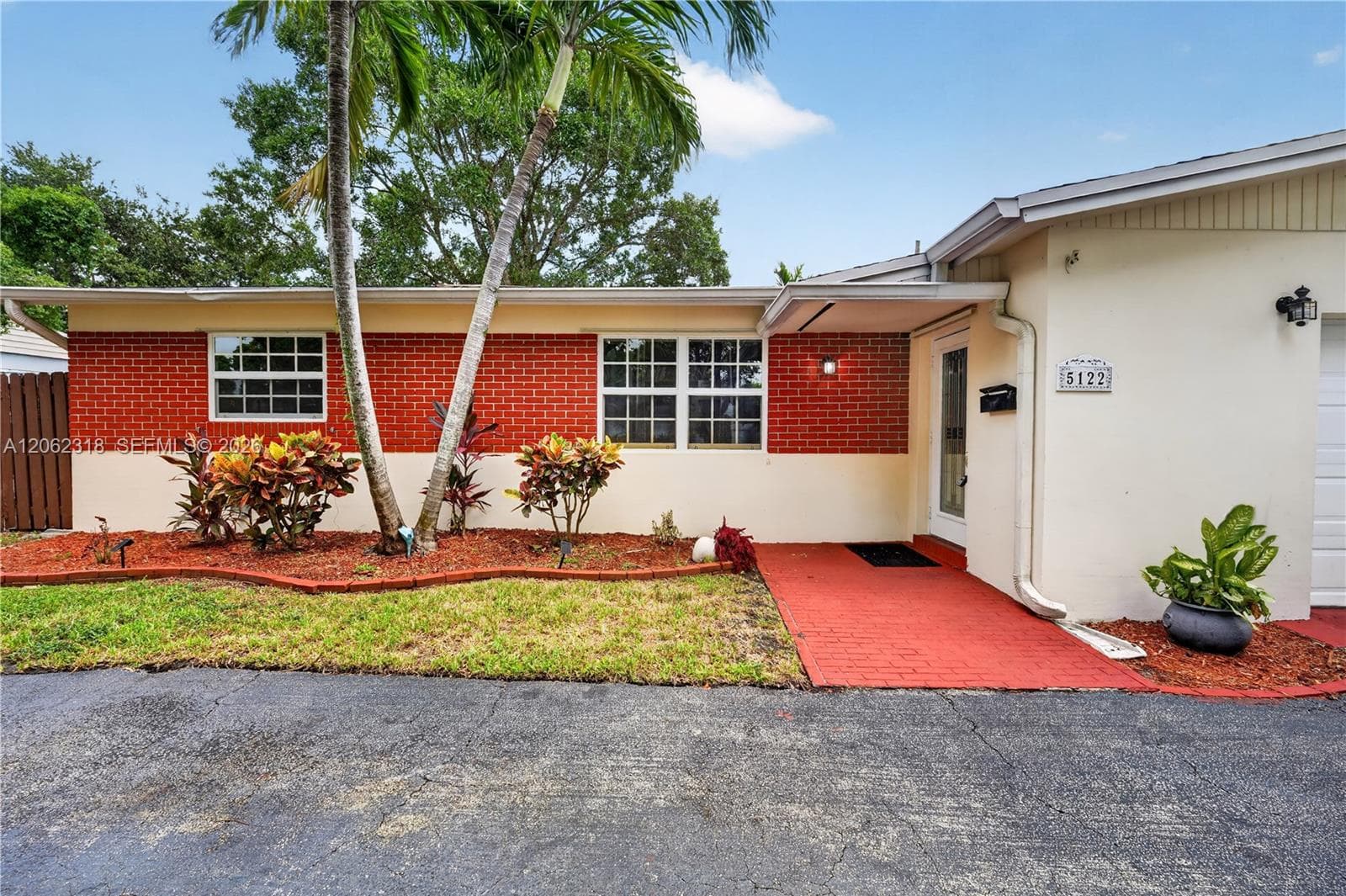 5122 SW 92nd Ter, Cooper City, FL 33328 photo 2