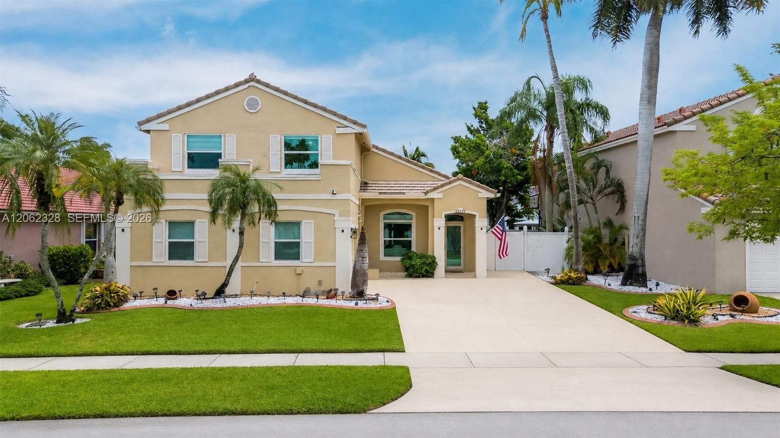 17513 NW 10th St, Pembroke Pines, FL 33029