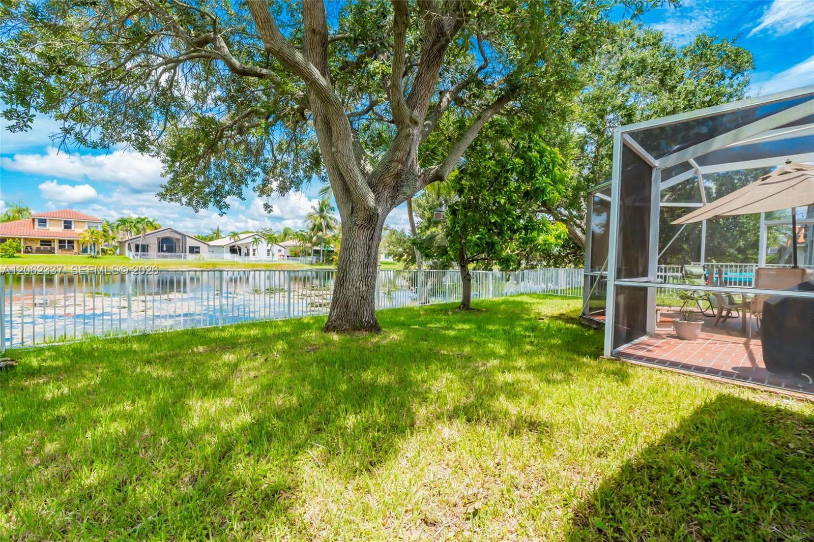 2006 NW 182nd Ave, Pembroke Pines, FL 33029 photo 3