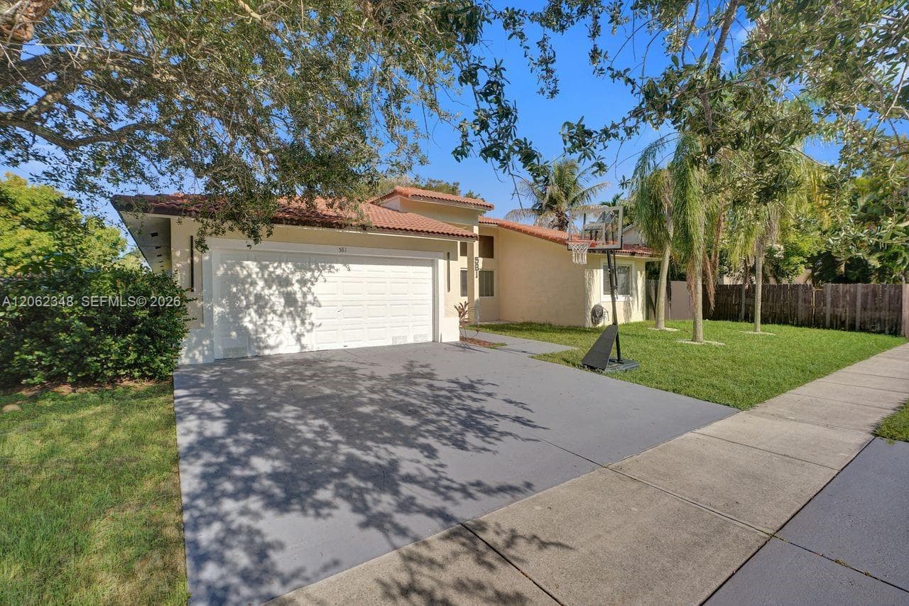 581 SW 169th Way, Weston, FL 33326 photo 3
