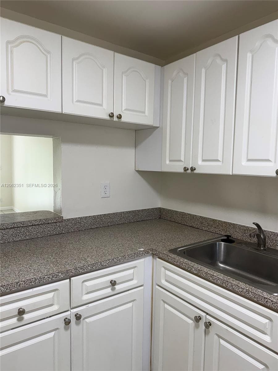 7825 Fairview Dr # 204, Tamarac, FL 33321 photo 3