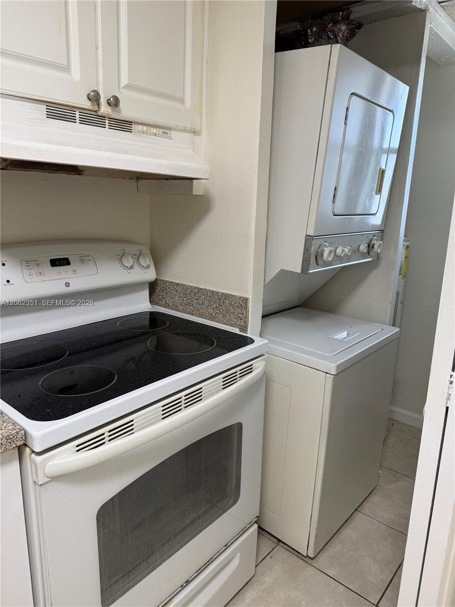 7825 Fairview Dr # 204, Tamarac, FL 33321 photo 5