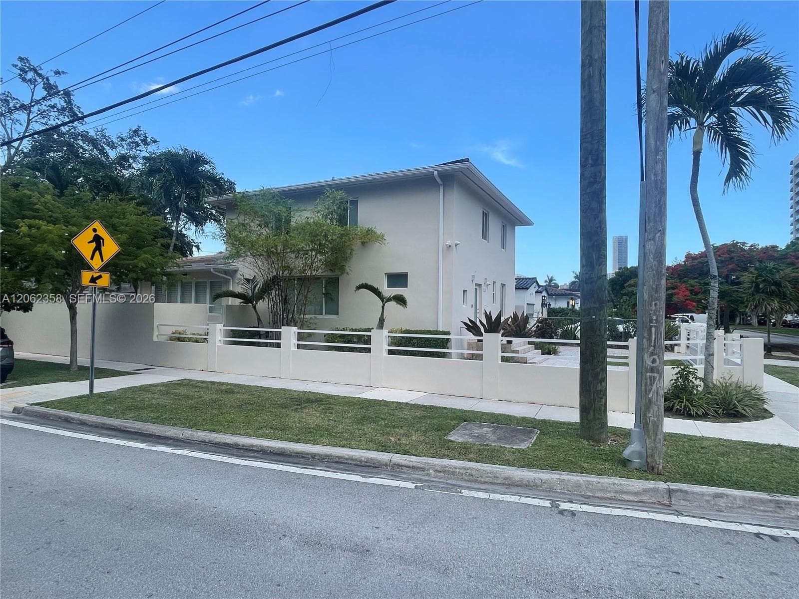 383 SW 25th Rd, Miami, FL 33129 photo 5