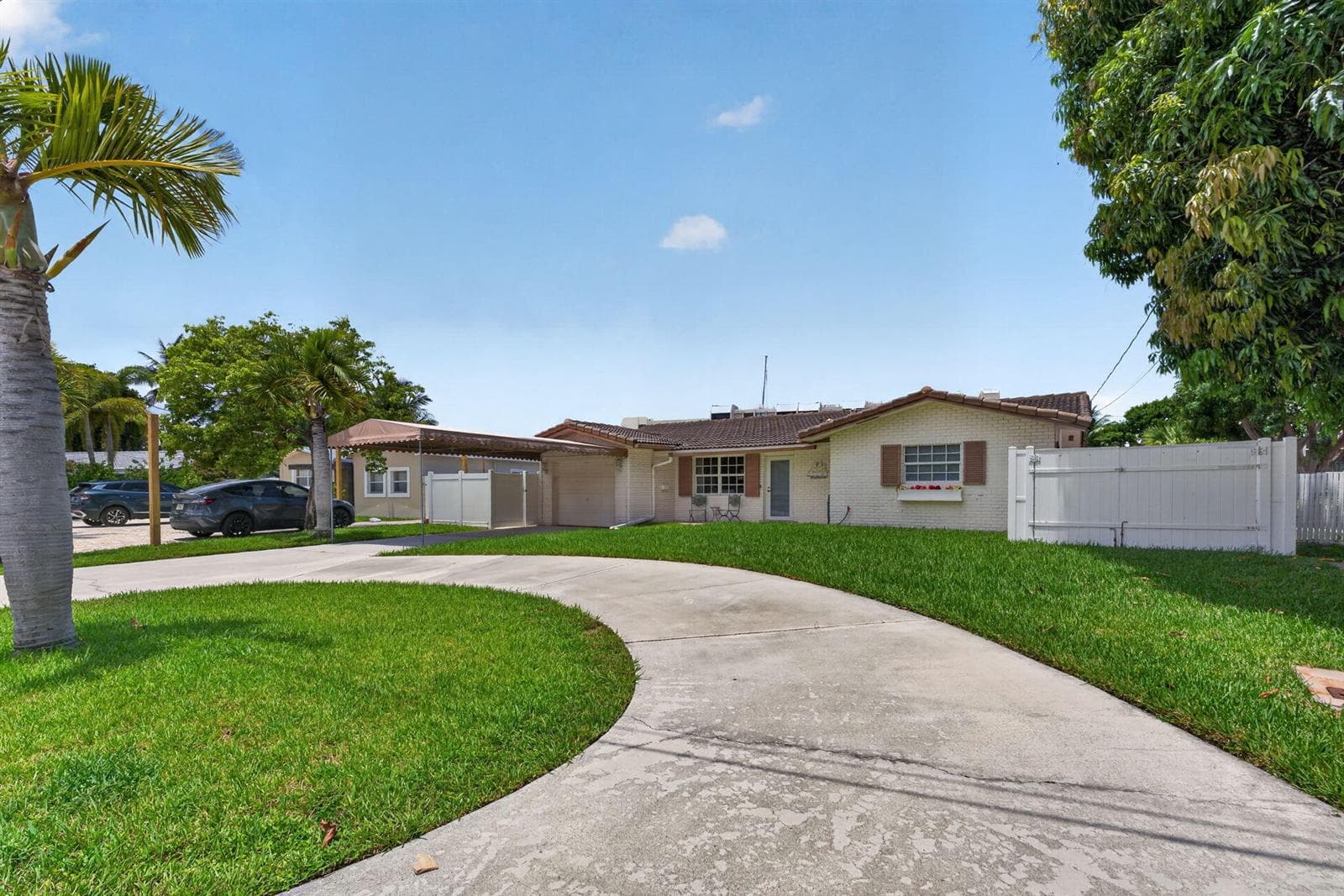 535 NE 8th Avenue, Deerfield Beach, FL 33441 photo 3