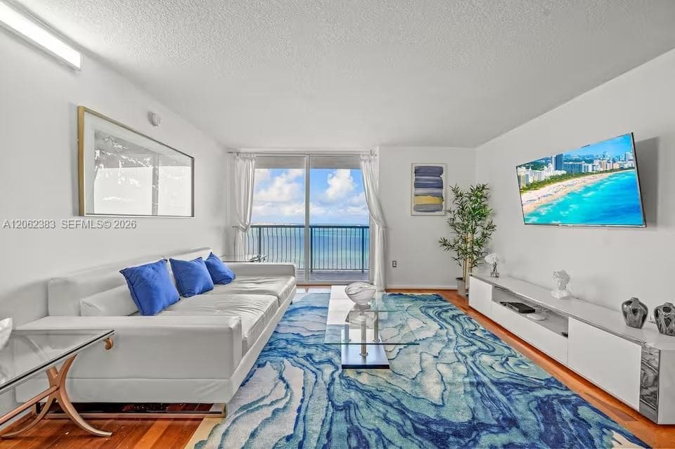 1200 Brickell Bay Dr # 2502, Miami, FL 33131 photo 2