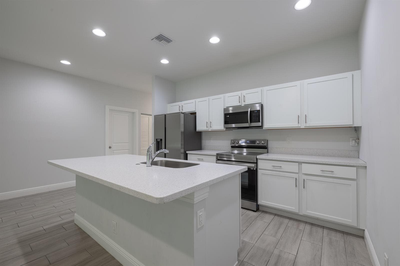 2240 84th Court, Vero Beach, FL 32966 photo 5