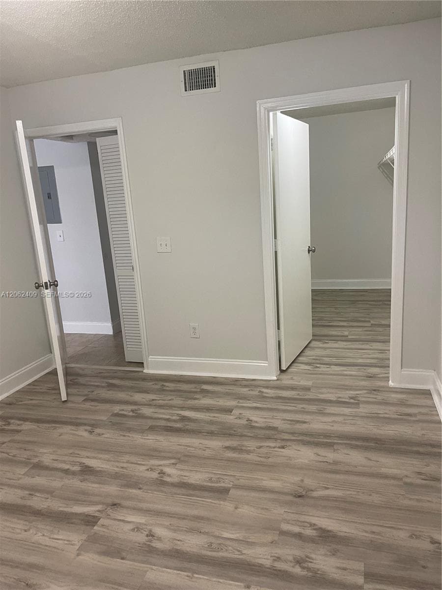3670 N 56th Ave # 708, Hollywood, FL 33021 photo 2