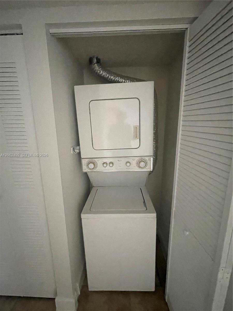 3670 N 56th Ave # 708, Hollywood, FL 33021 photo 4