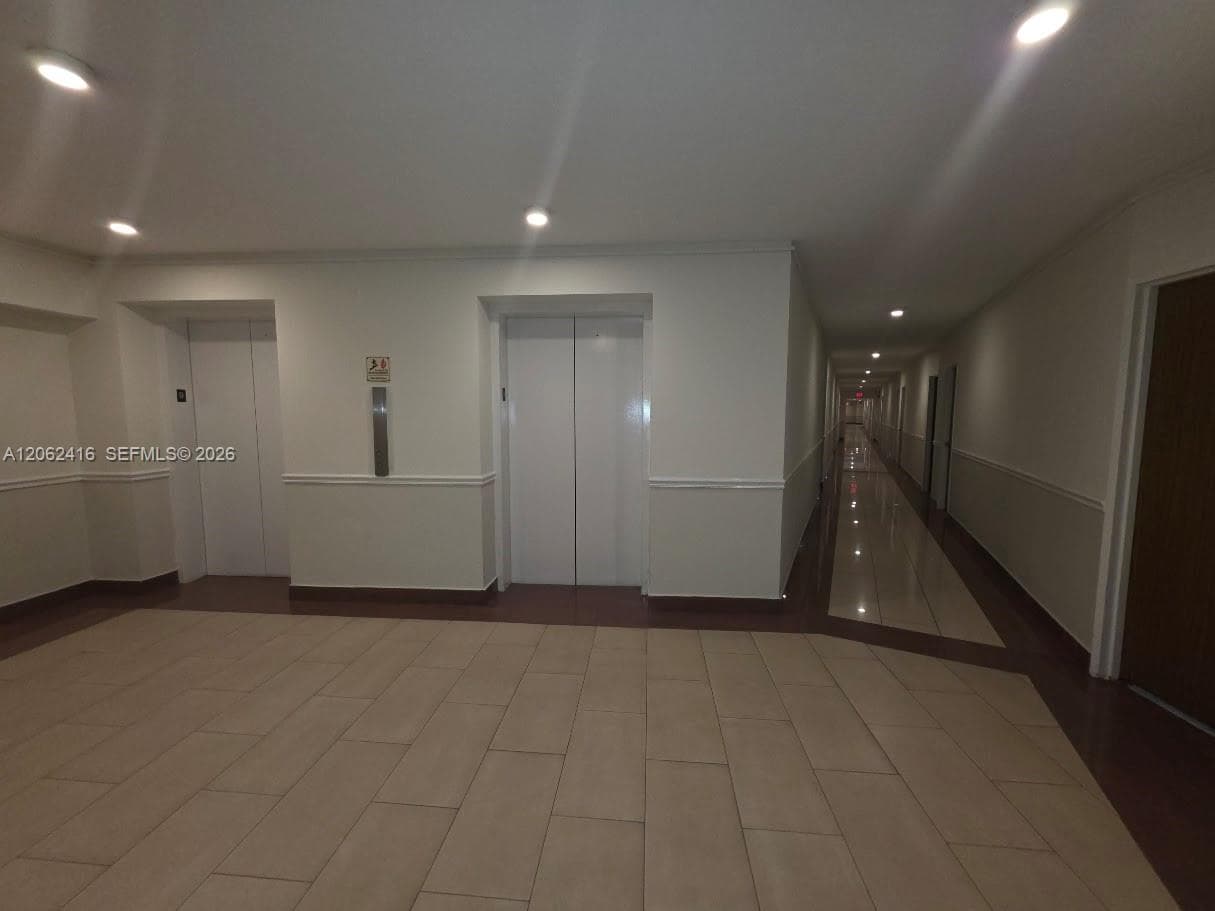 2899 Collins Ave # 940, Miami Beach, FL 33140 photo 5
