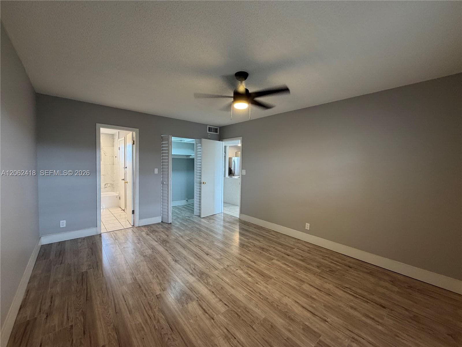 5071 W Oakland Park Blvd # 205, Lauderdale Lakes, FL 33313 photo 2