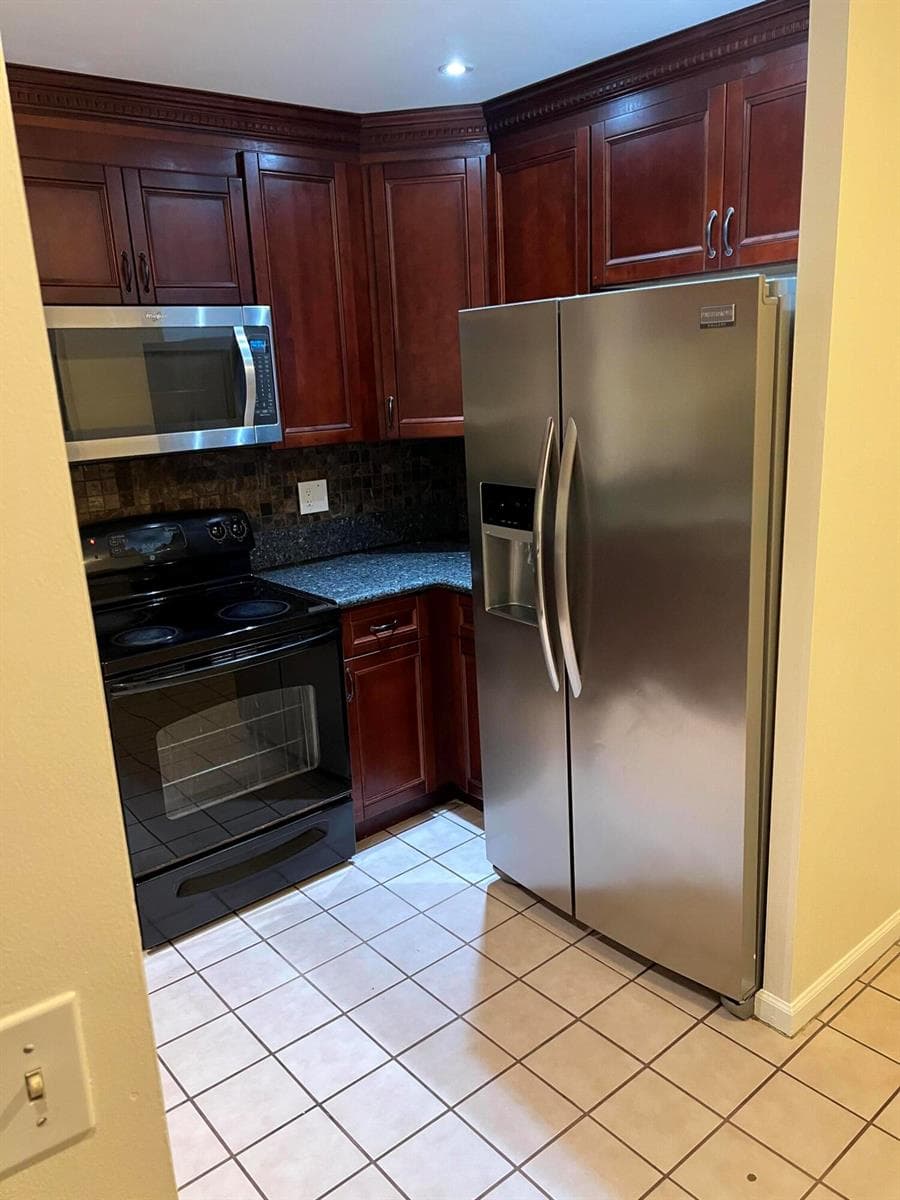 11339 Royal Palm Boulevard, Coral Springs, FL 33065 photo 2