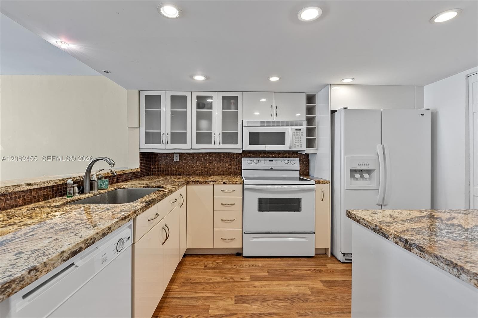 555 NE 15th St # 14G, Miami, FL 33132 photo 3