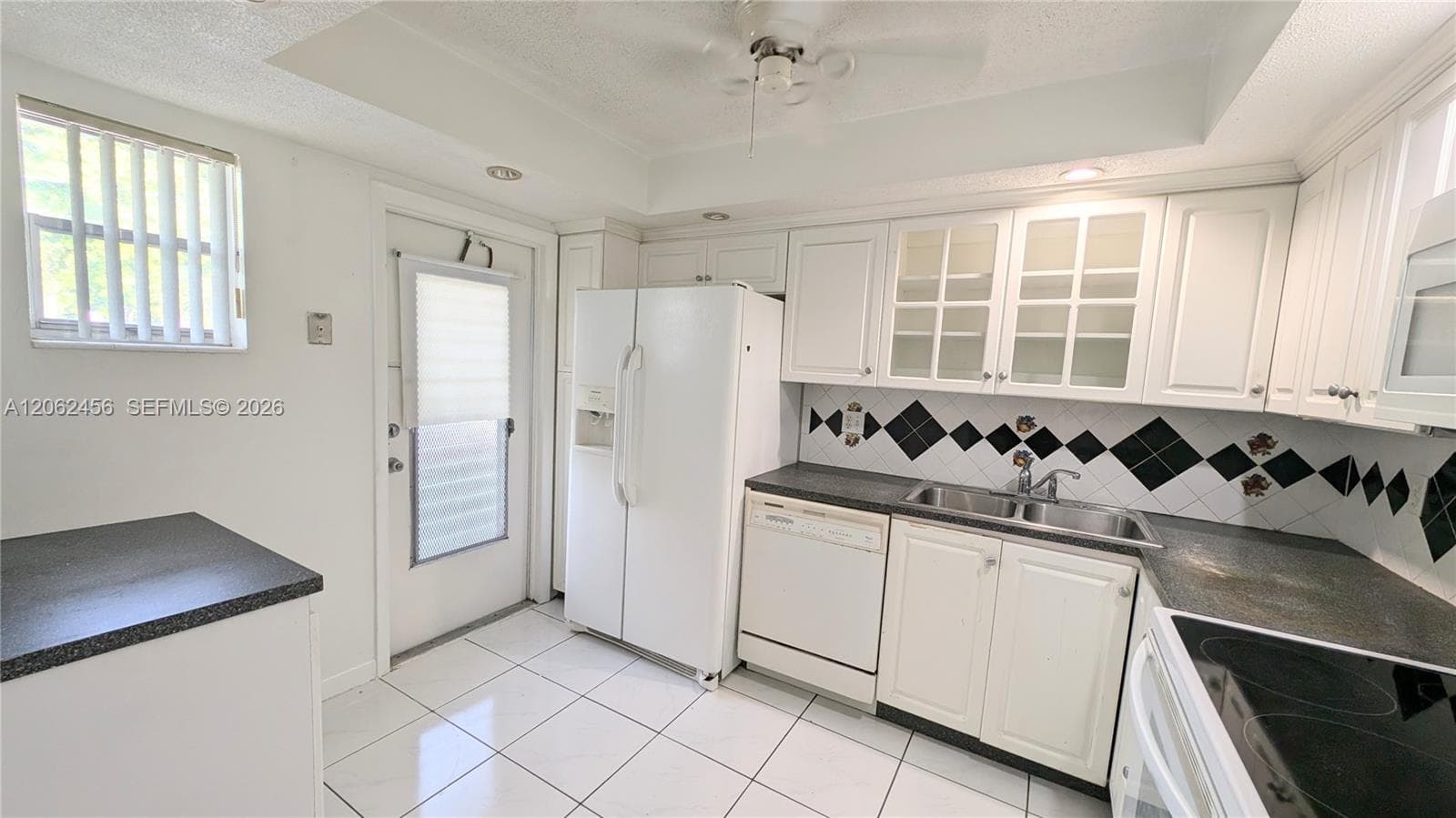 19051 NE 2nd Ave # 1507, Miami, FL 33179 photo 4
