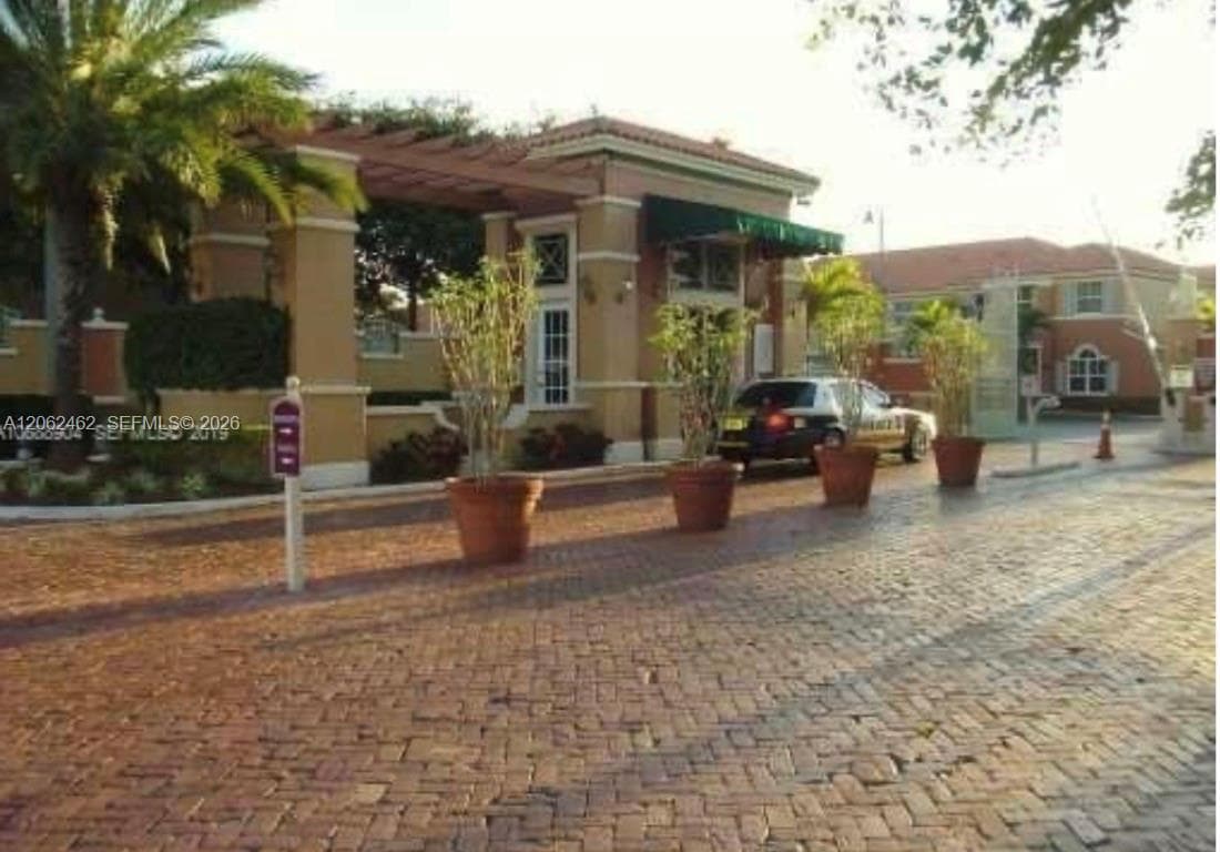 6016 NW 116th Pl # 404, Doral, FL 33178 photo 2