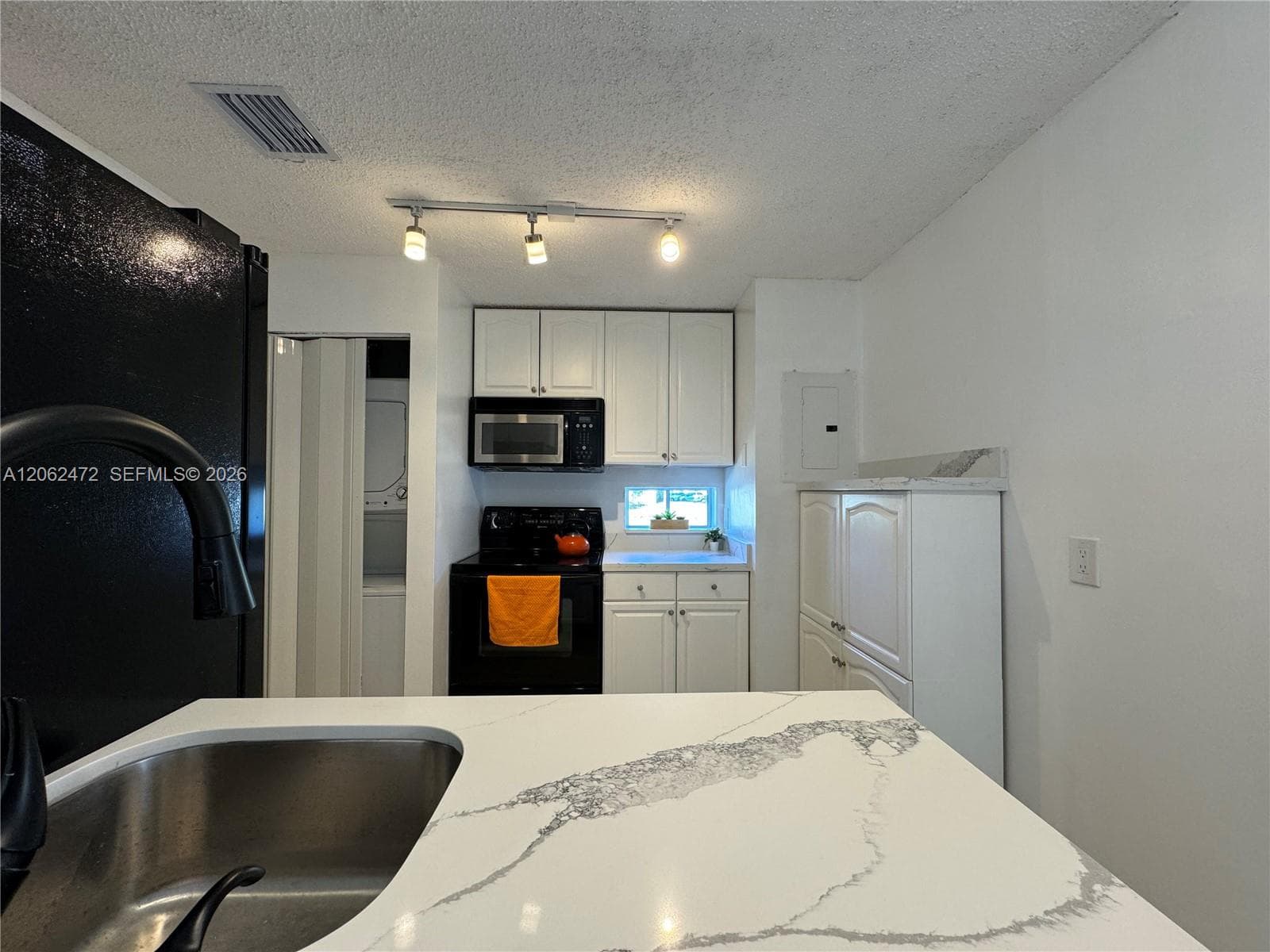 8630 SW 3rd St # 101, Pembroke Pines, FL 33025 photo 5