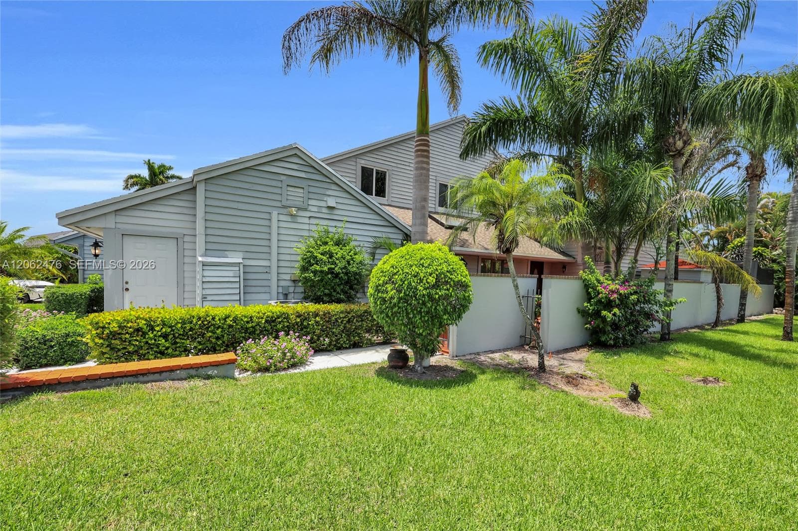 6879 Palm Grove Ct, Palm Beach Gardens, FL 33418 photo 3
