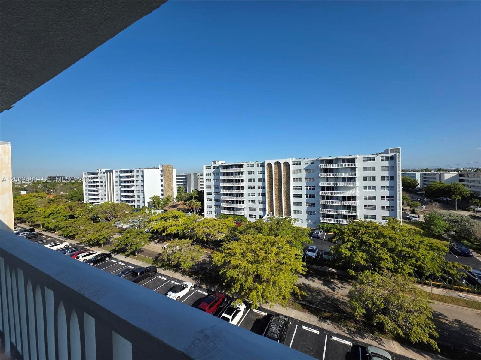 319 NE 14th Ave # 702, Hallandale Beach, FL 33009 photo 2