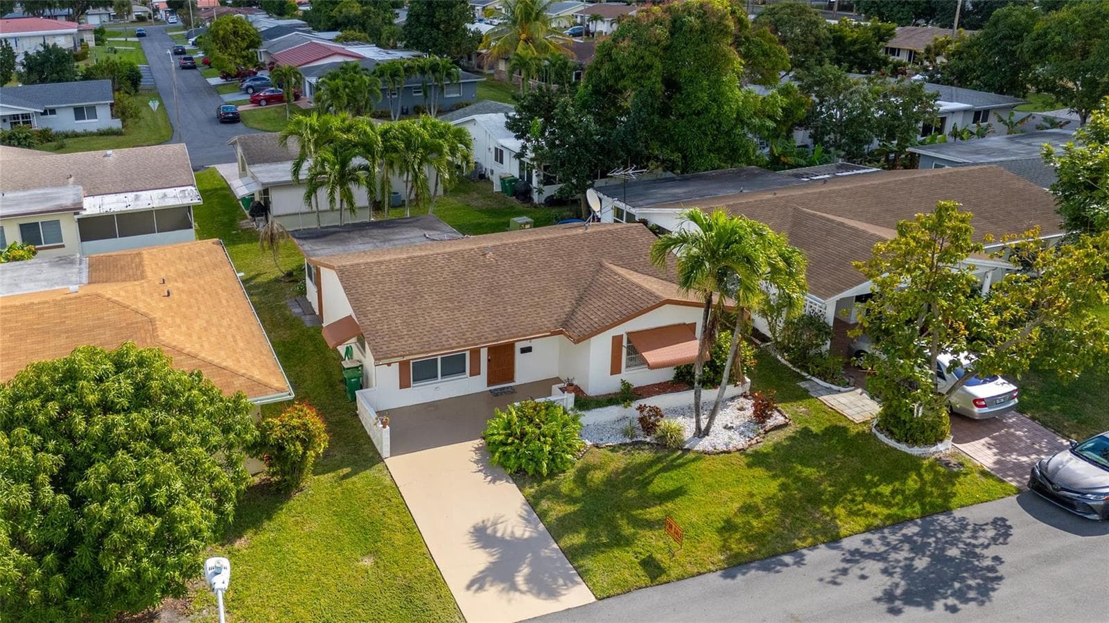 5710 NW 68th Terrace, Tamarac, FL 33321 photo 2
