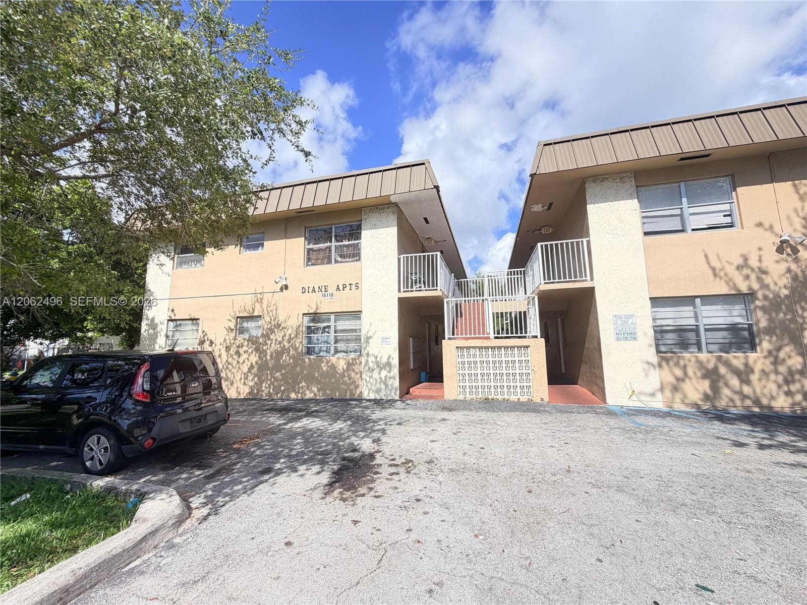 16118 NE 21st Ave # 3, North Miami Beach, FL 33162 photo 2