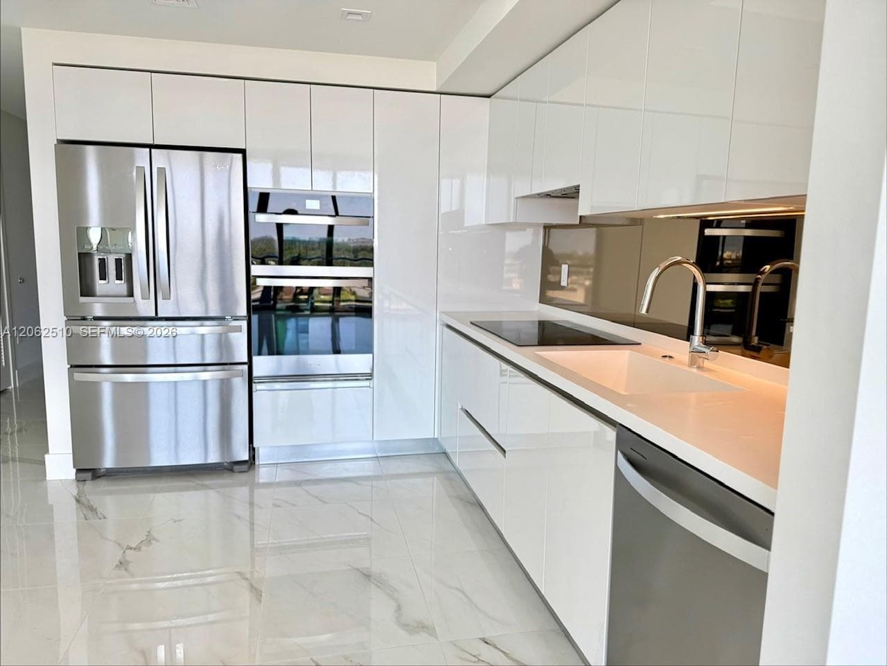 1170 E HALLANDALE # 1106, Hallandale Beach, FL 330099 photo 4