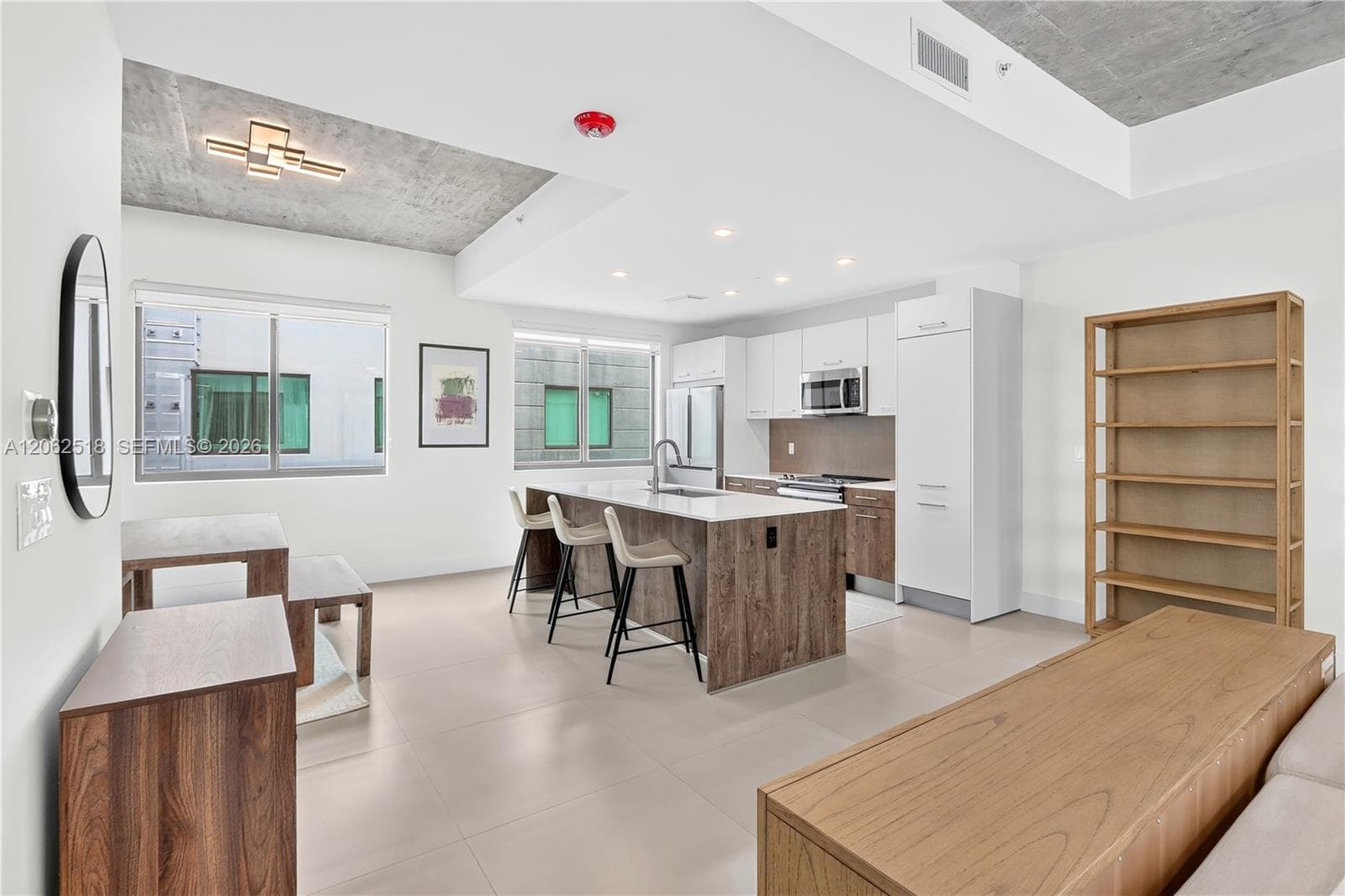 916 NE 4th St, Fort Lauderdale, FL 33301 photo 4