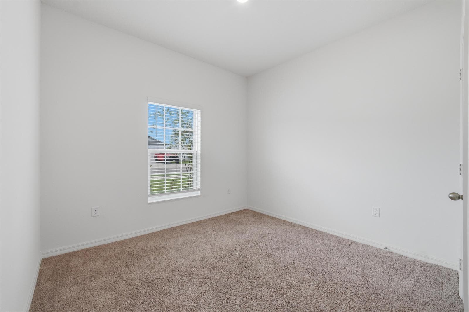 13470 LEAPING WATER Way, FL 34705 photo 3