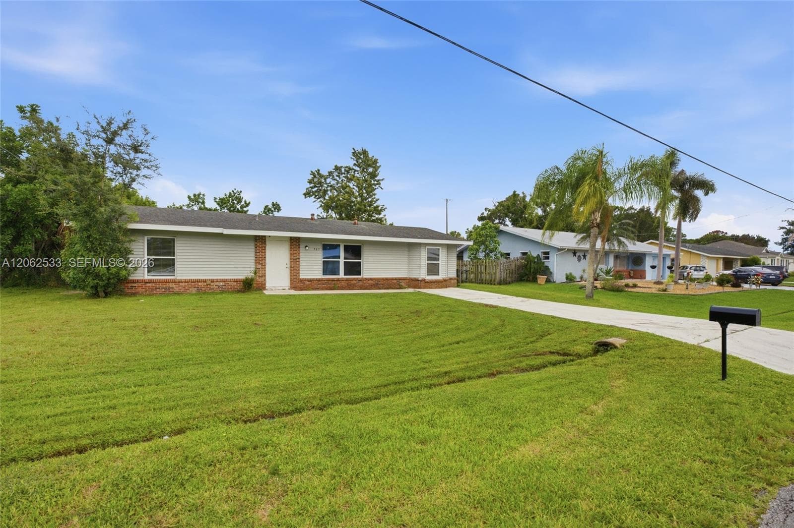 365 NW Curtis St, Port St. Lucie, FL 34983 photo 2