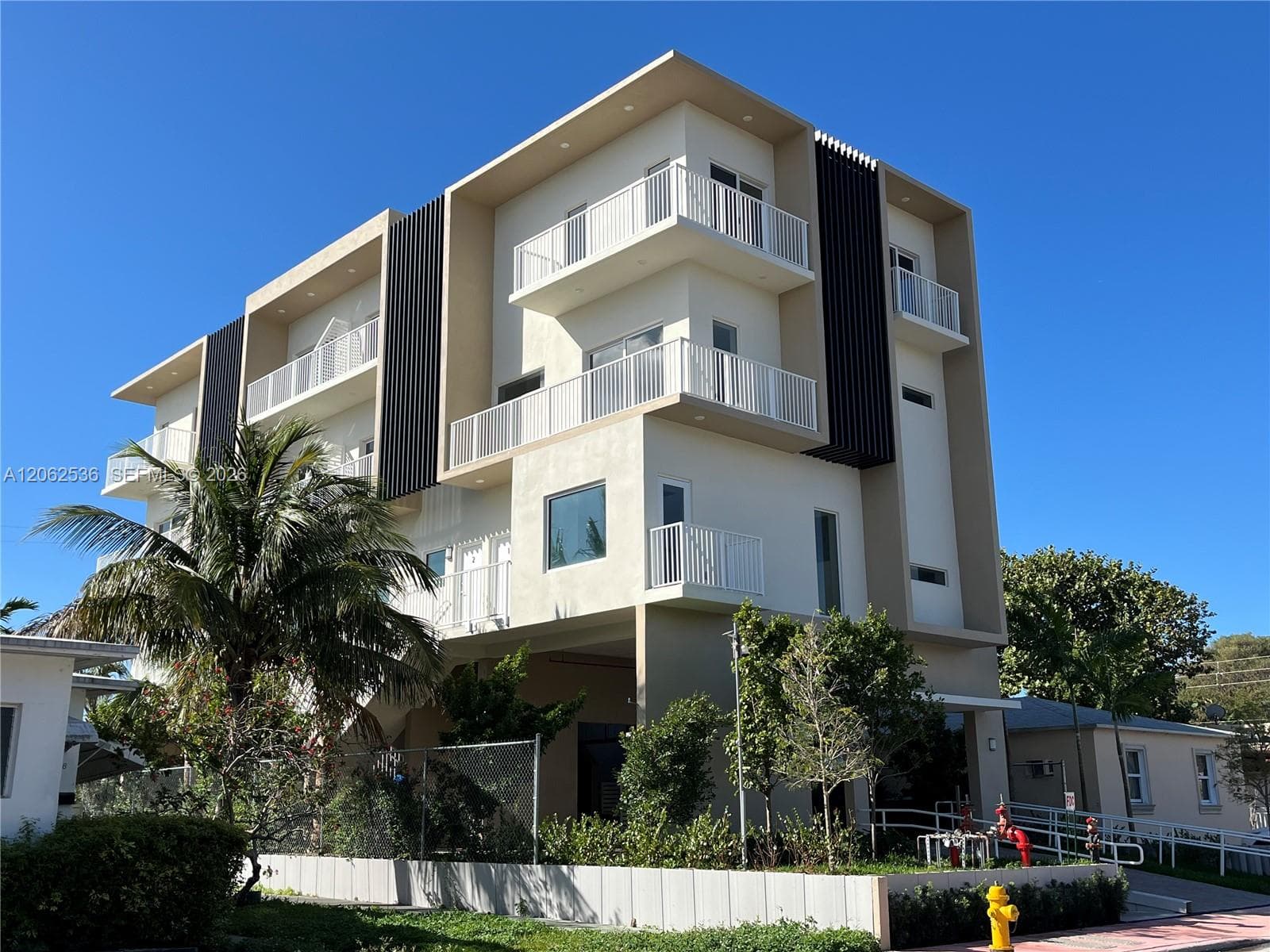 816 84th St # 2, Miami Beach, FL 33141