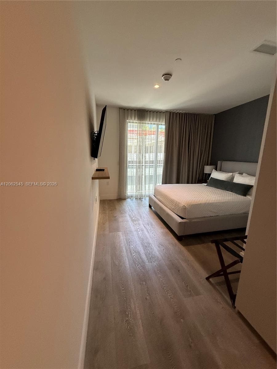 229 SW 9th St # 507, Miami, FL 33130 photo 3