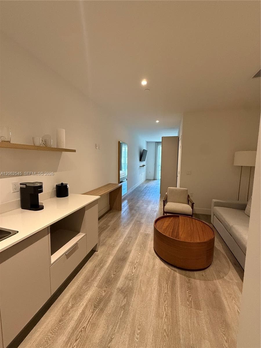 229 SW 9th St # 507, Miami, FL 33130