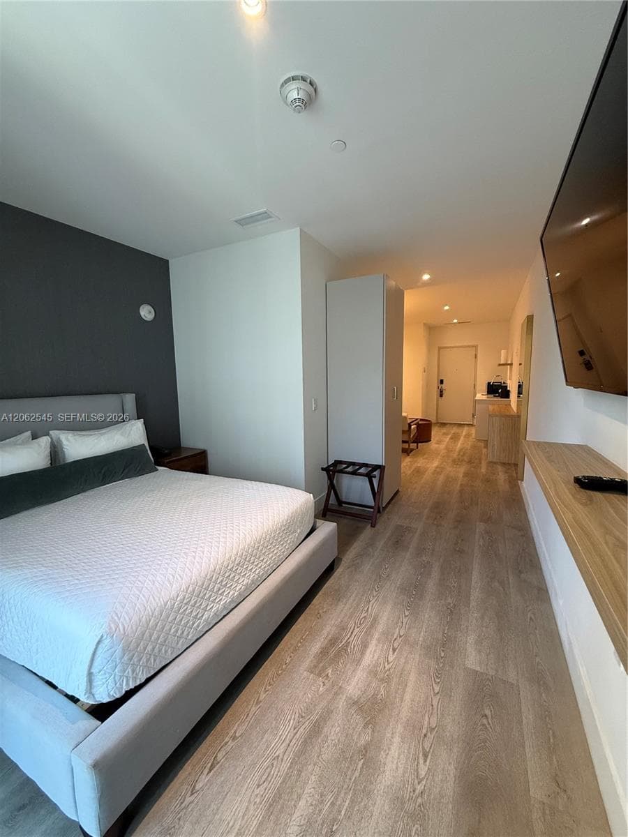 229 SW 9th St # 507, Miami, FL 33130 photo 5