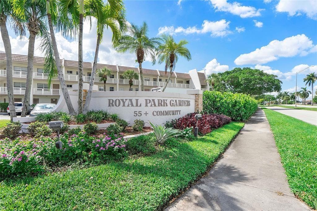 6890 Royal Palm Boulevard # 312H, Margate, FL 33063 photo 2