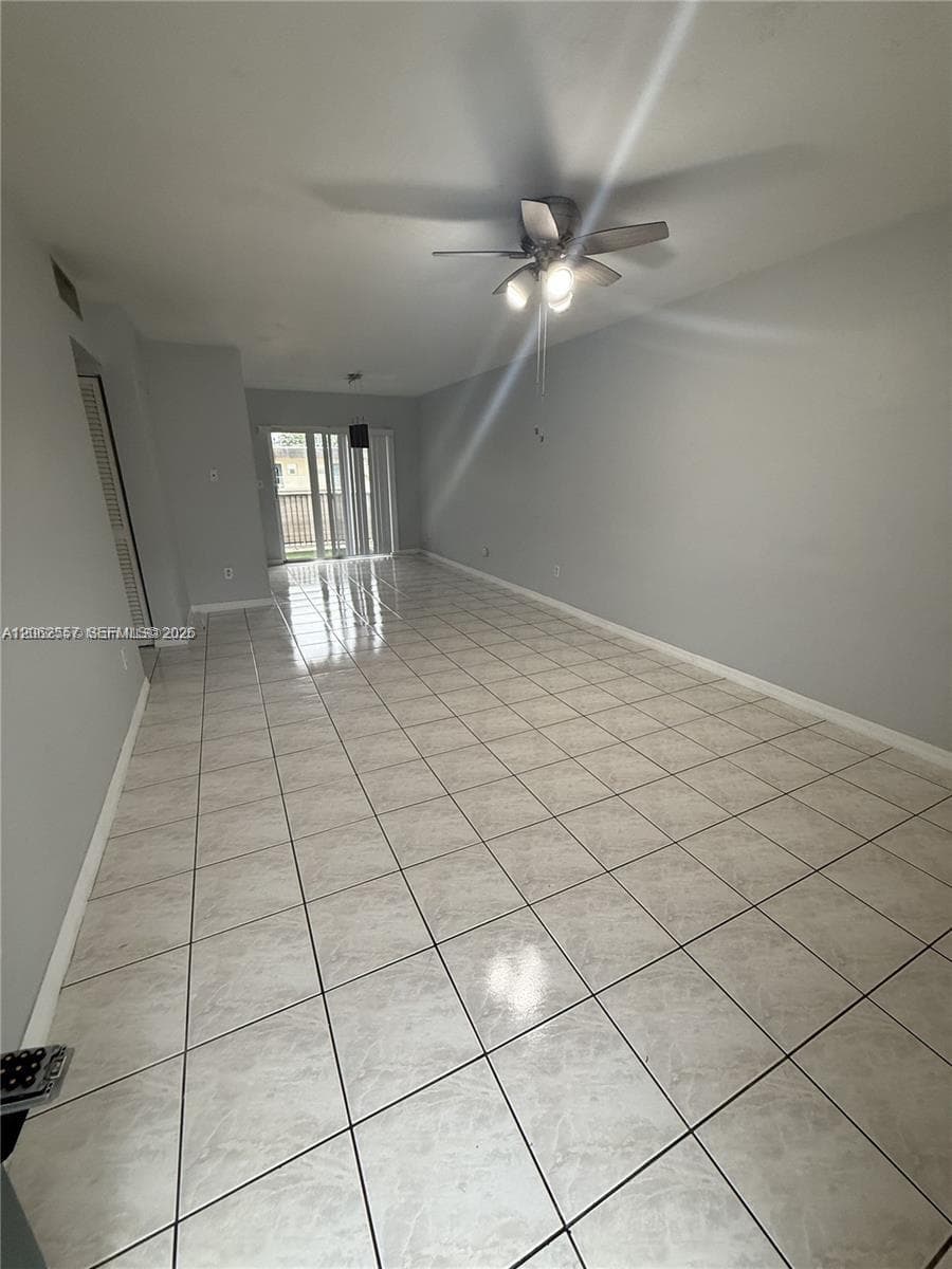 7505 SW 82nd St # 314, Miami, FL 33143 photo 2