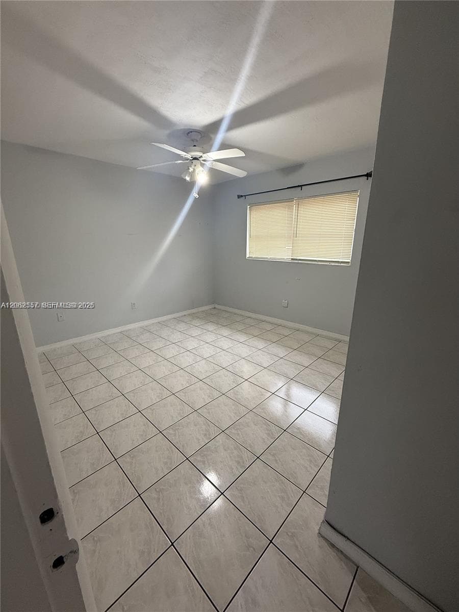 7505 SW 82nd St # 314, Miami, FL 33143 photo 4