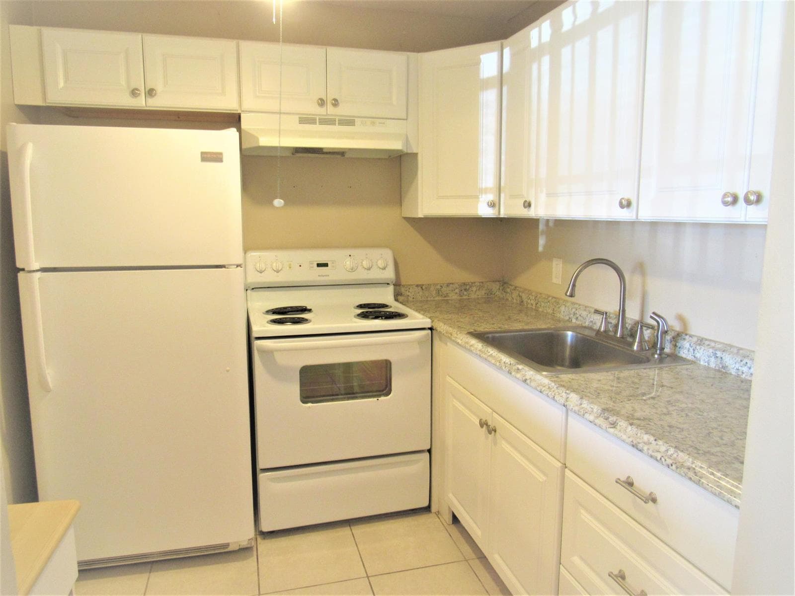 214 Berkshire K, West Palm Beach, FL 33417 photo 3
