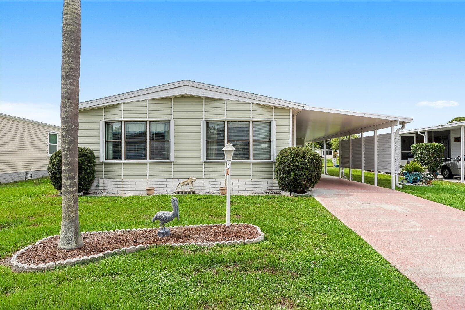 484 TROPICAL ISLES Circle # D-32, Fort Pierce, FL 34982 photo 2
