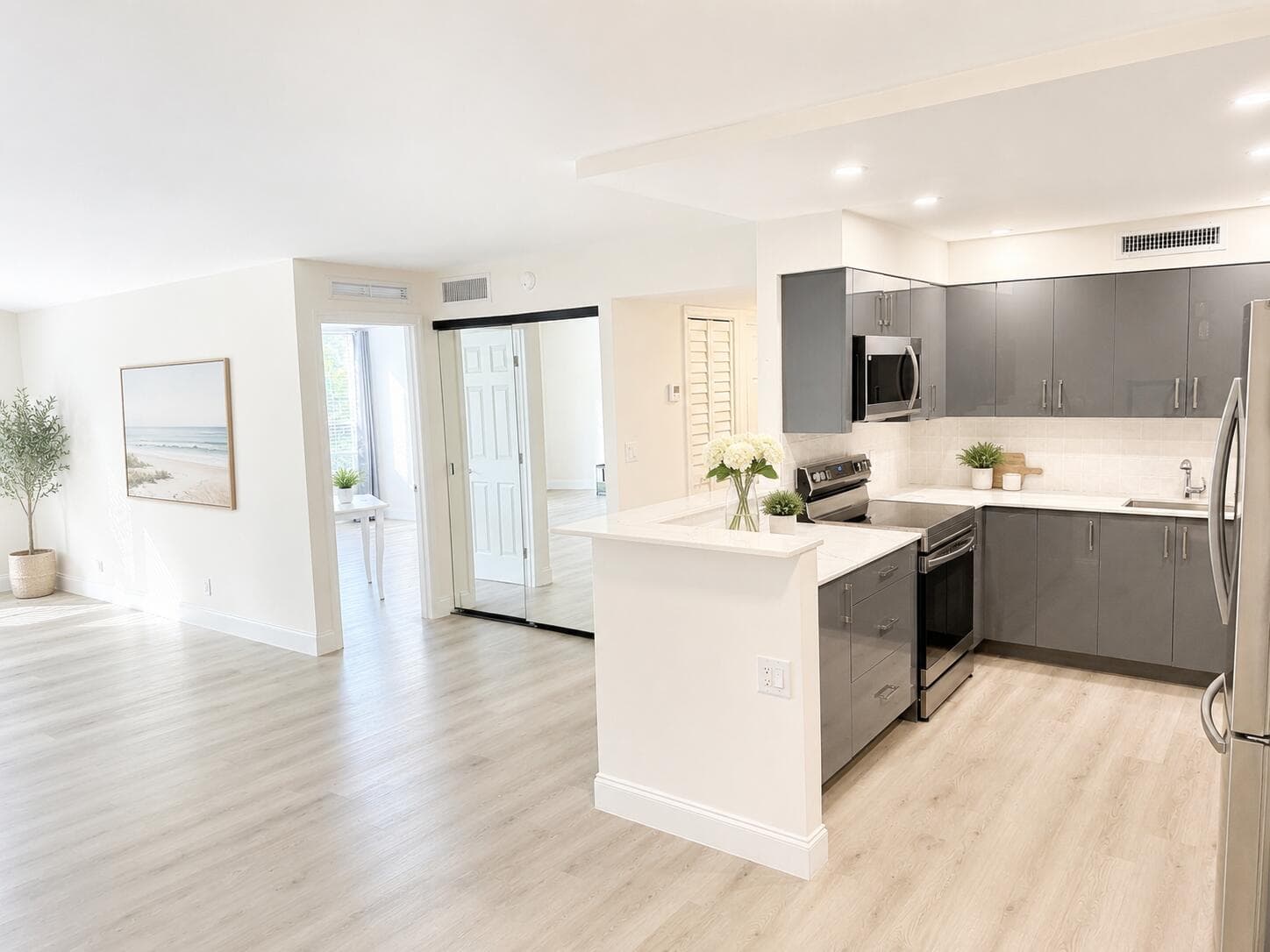 1000 Spanish River Road # 2J, Boca Raton, FL 33432